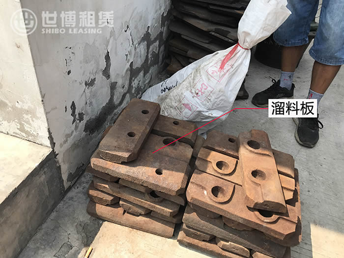 出售洛陽(yáng)大華PL1200制砂機(jī)溜料板、主耐磨體、副耐磨體等配件